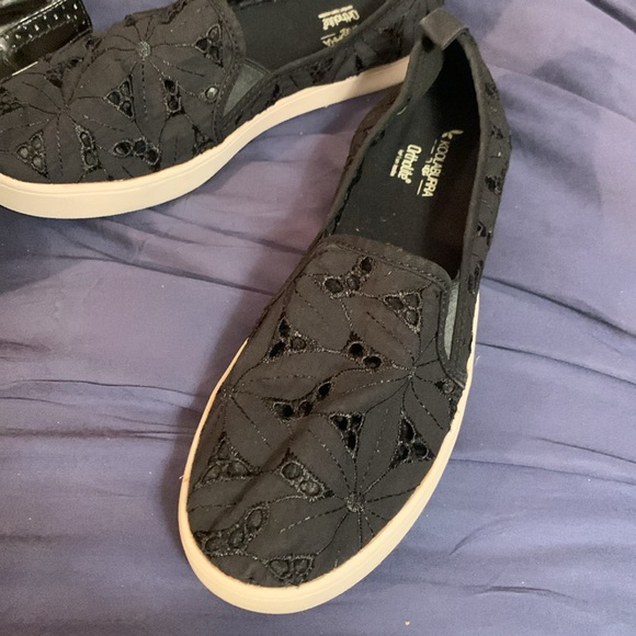 Kookaburra by UGS canvas unworn size 9 casual shoe - Picture 6 of 7